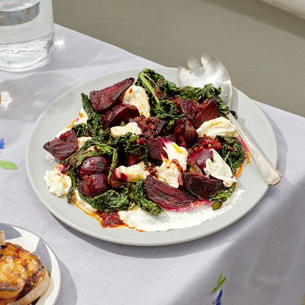 Mouthwatering charred beets with ricotta 