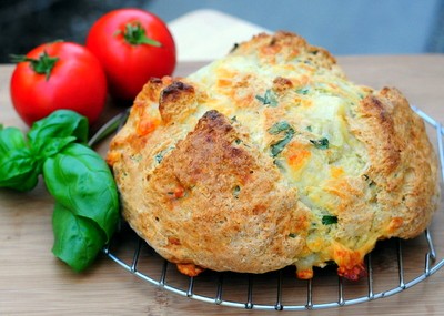 Mozzarella and basil bread