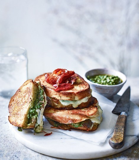 Mozzarella and pesto toasties
