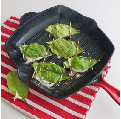 Mozzarella grilled in lemon leaves