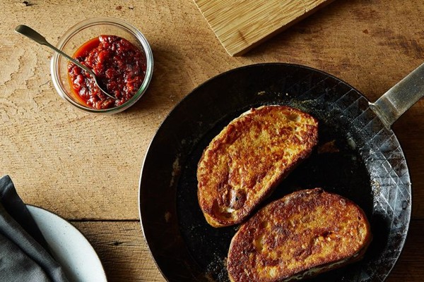 Mozzarella in carrozza with sundried tomato and roasted red pepper jam