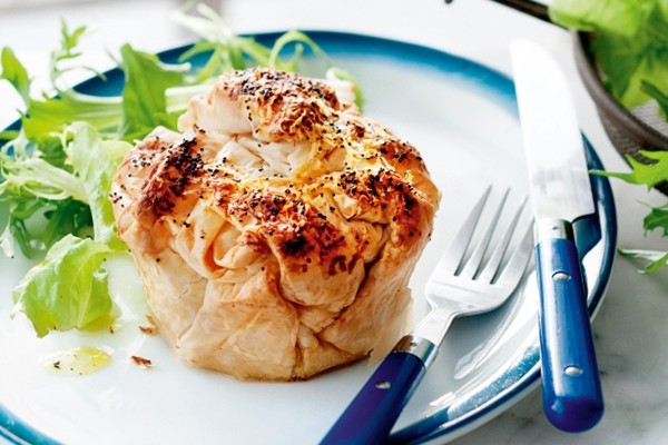 Mozzarella, semi-dried tomato & chorizo filo pies