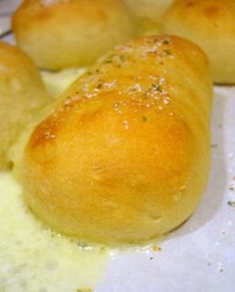 Mozzarella stuffed dinner rolls