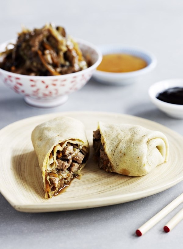 Mu shu pork in Chinese pancakes