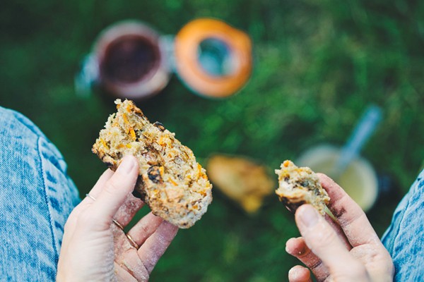Müesli bread on a stick [plum marmelade]
