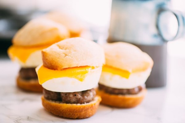 Muffin-pan breakfast sliders