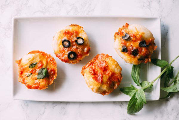 Muffin pan deep-dish pizzas