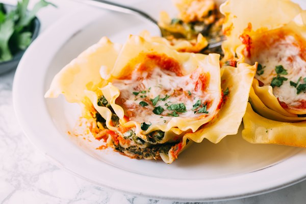 Muffin-pan spinach lasagna