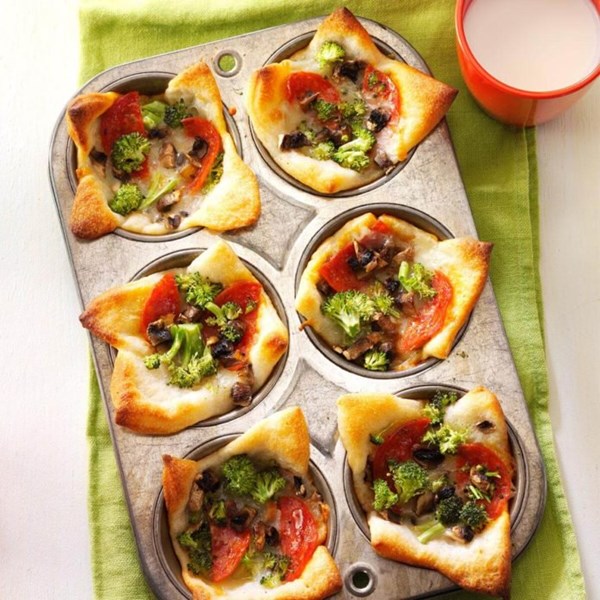 Muffin tin pizzas