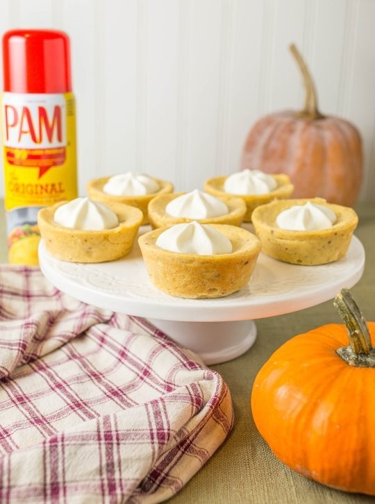 Muffin tin pumpkin cheesecake