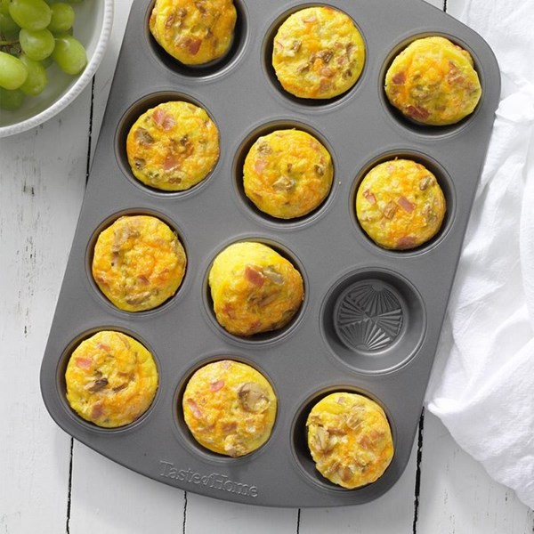 Muffin-tin scrambled eggs