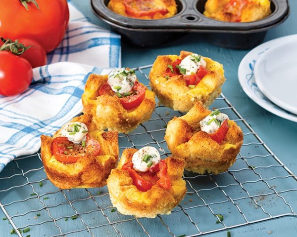 Muffin tin tomato breakfast sandwiches