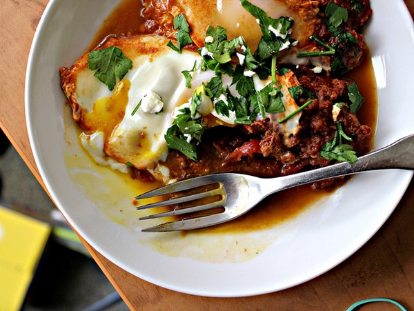 Muhammara-style shakshouka