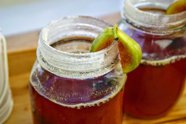 Mulled cranberry cider