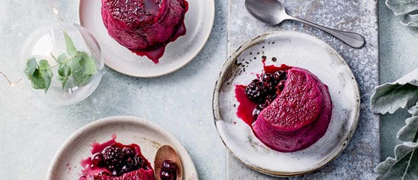 Mulled wine winter puddings