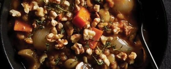 Multicooker mushroom-barley stew