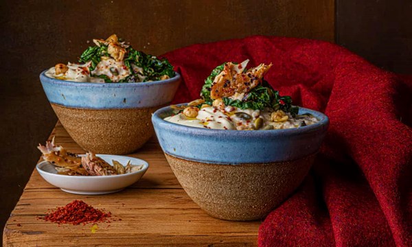 Multigrain porridge with kale, hazelnuts and smoked fish