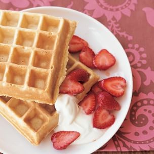 Multigrain ricotta waffles with strawberries and yogurt