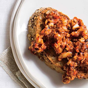 Multigrain toast and red pepper tapenade