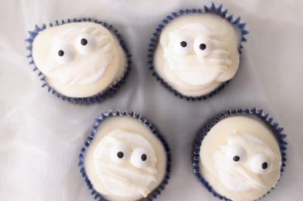 Mummy cupcakes for Halloween