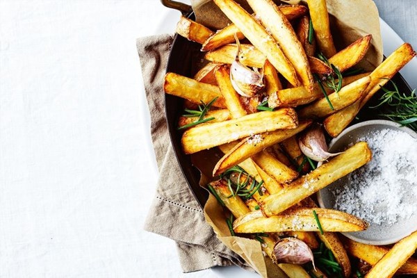 Mum's hot chips with tarragon-mustard sauce