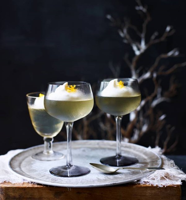 Muscat jellies with spiced cream