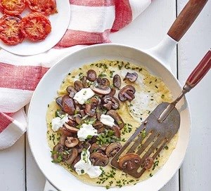 Mushroom & basil omelette with smashed tomato 