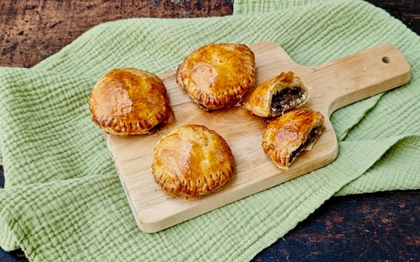 Mushroom & cheese pies
