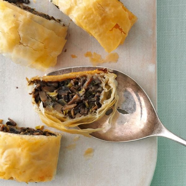 Mushroom & leek strudel