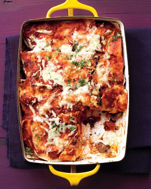 Mushroom and black bean tortilla casserole