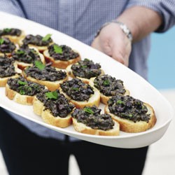 Mushroom and black olive crostini