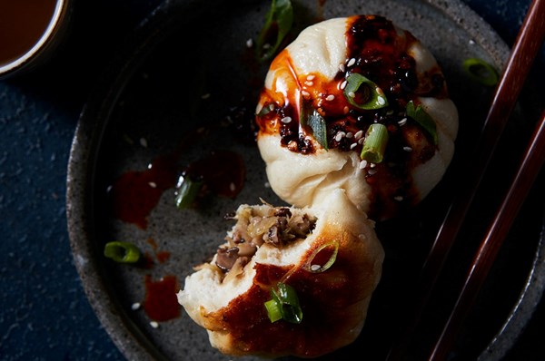Mushroom and cabbage pan-fried buns (Sheng jian bao)