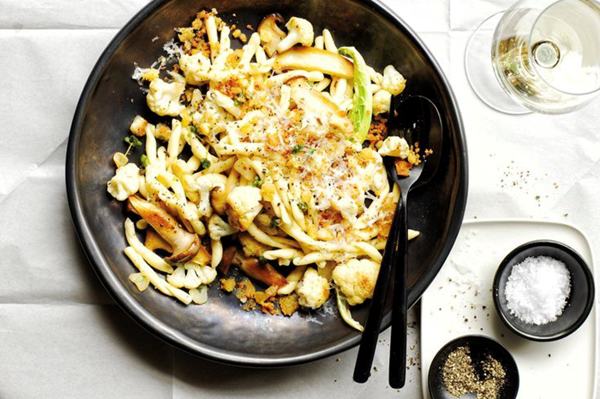 Mushroom and cauliflower aglio e olio