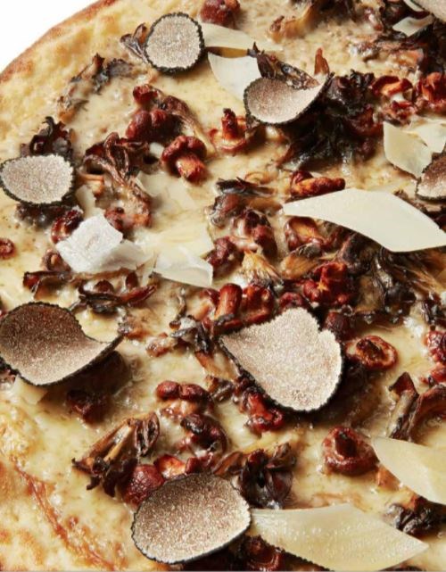 Mushroom and Comté pizza