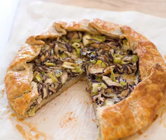 Mushroom and leek galette with Gorgonzola