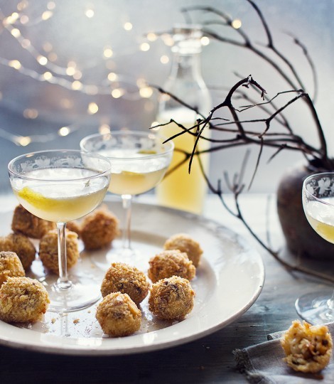 Mushroom and mozzarella arancini