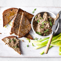 Mushroom and onion pâté on rye