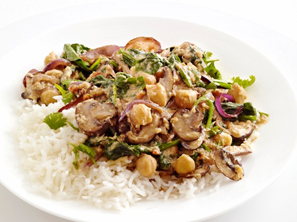Mushroom and spinach korma