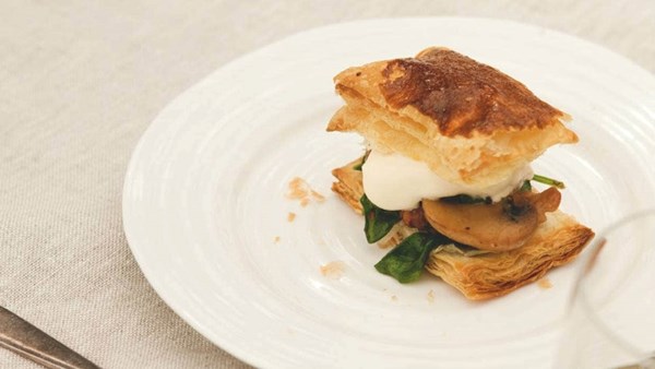 Mushroom and spinach pastries