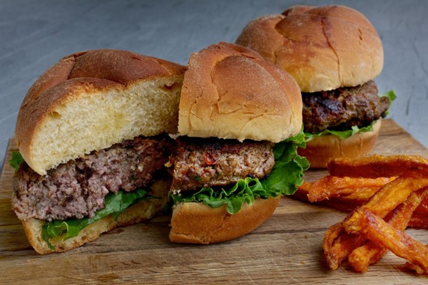 Mushroom-blended graffiti burgers