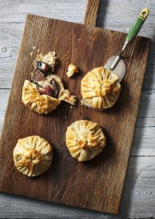 Mushroom, Camembert & membrillo Wellingtons