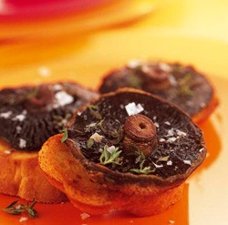 Mushroom crostini with mustard and thyme