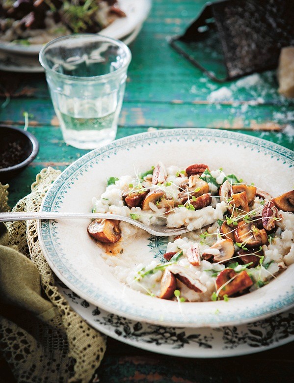 Mushroom, goat's cheese and pecan risotto
