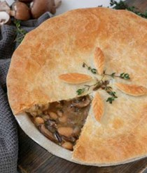 Mushroom, leek and white bean pie