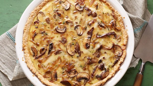 Mushroom, onion and Gruyère quiche with oat crust
