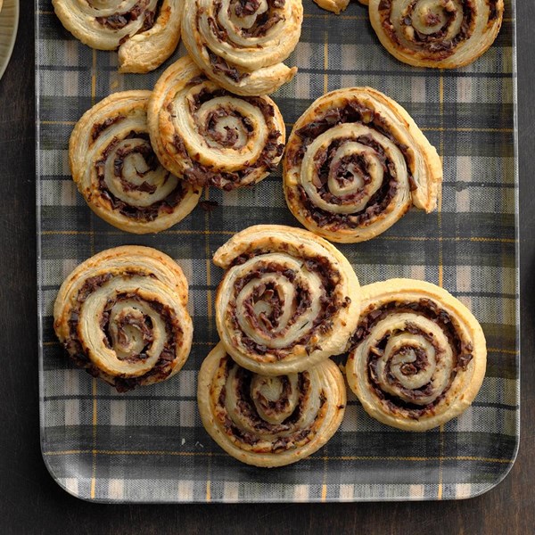 Mushroom pastry pinwheels