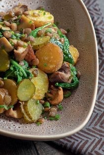 Mushroom, potato & lentil salad