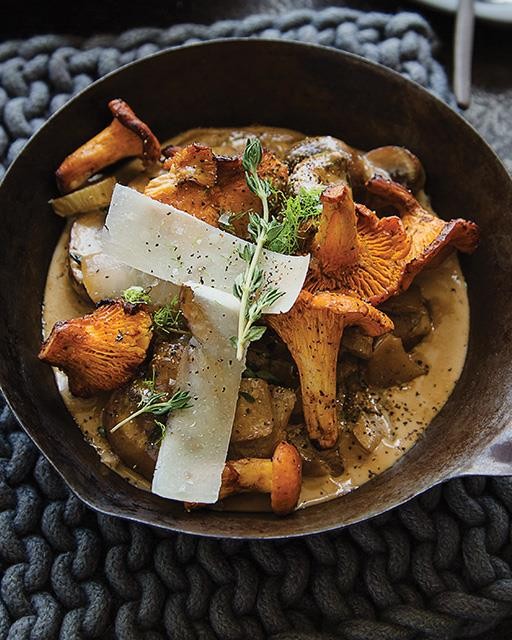 Mushroom pots with thyme & Parmesan