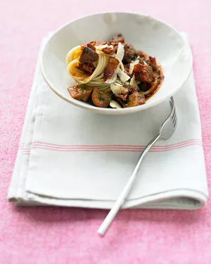 Mushroom ragout with pasta