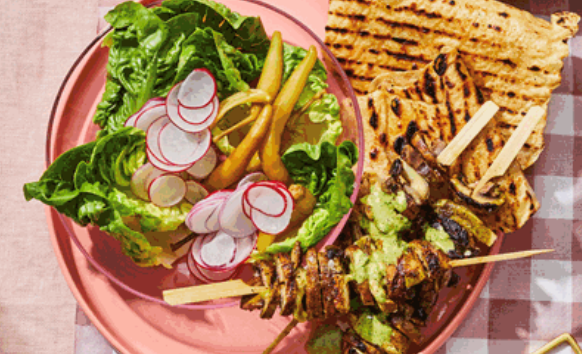 Mushroom skewers with mojo sauce and flatbread
